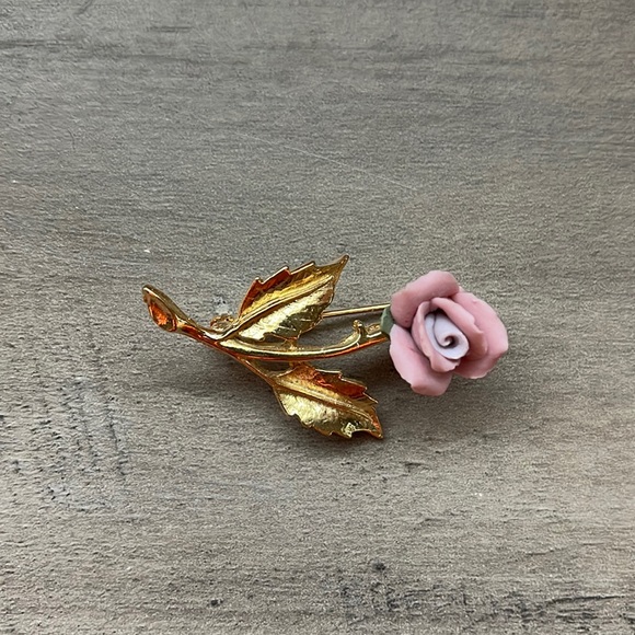 Vintage Jewelry - Vintage Pink Rose Brooch Pin